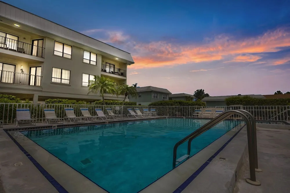 Absolute Anna Maria- 2 Bedroom Condo