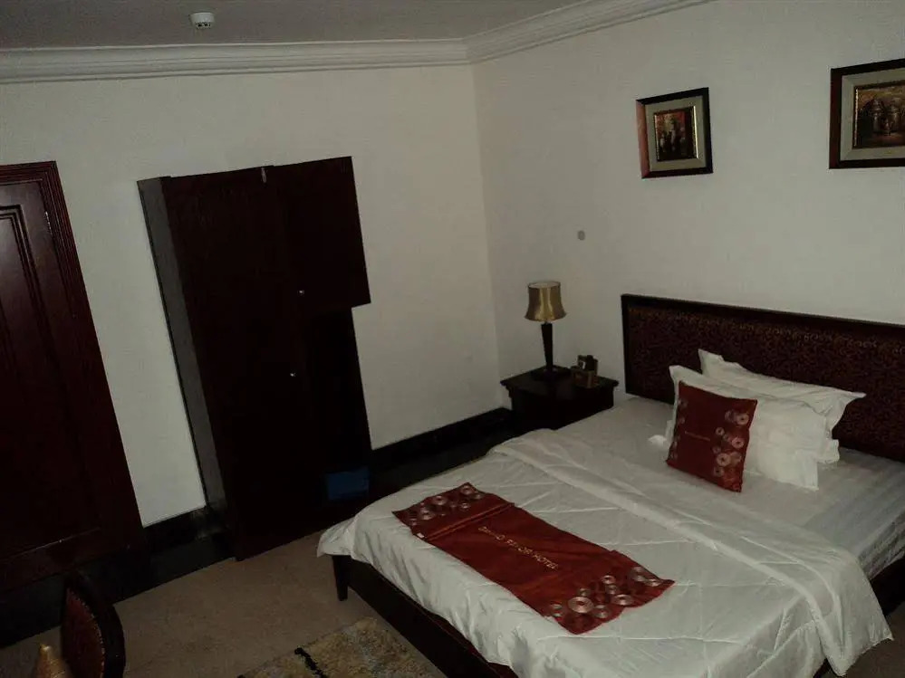 Grand Favor Hotel