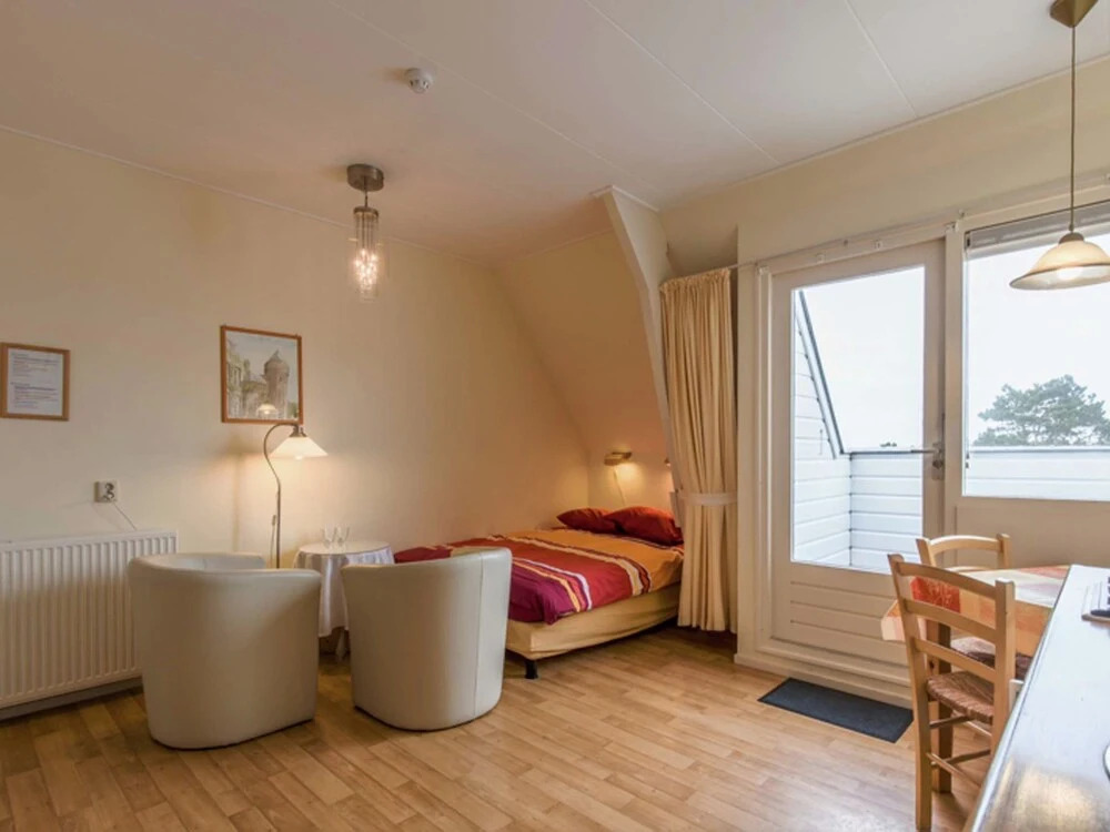 Unique Studio on Large Estate With sea View