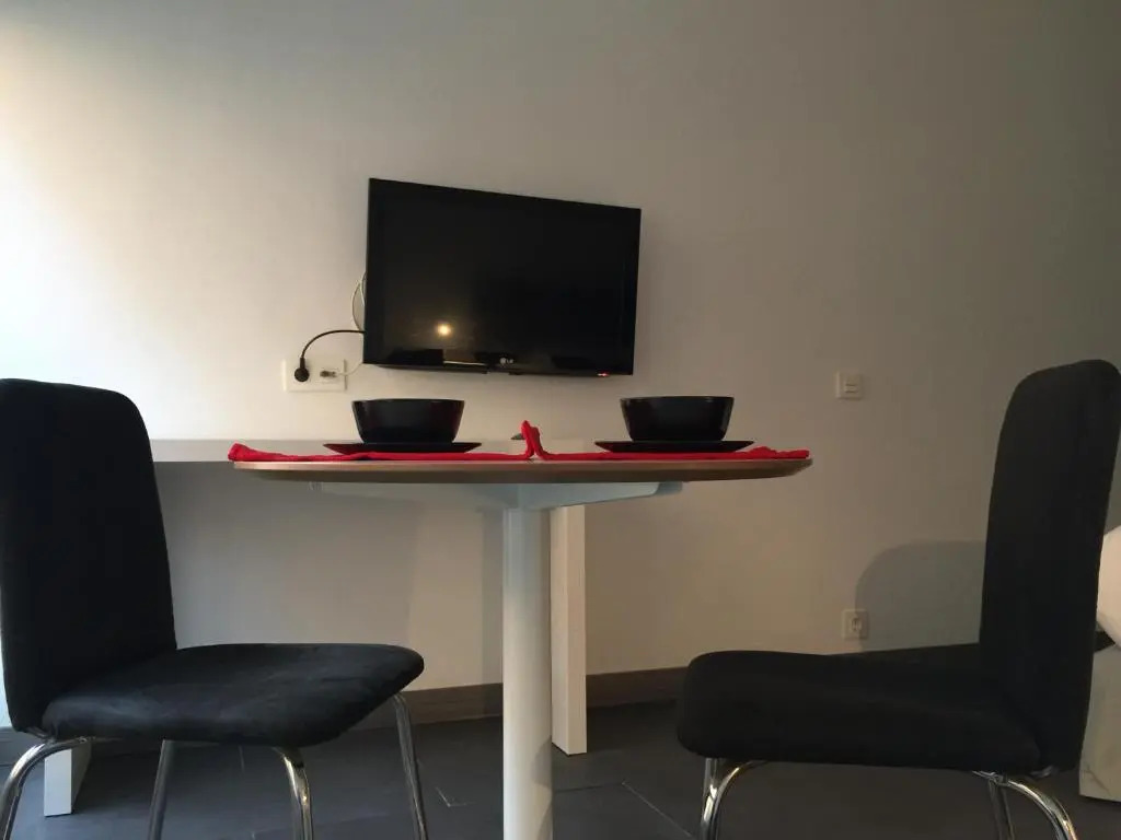 Room and Kitchen Bilbao