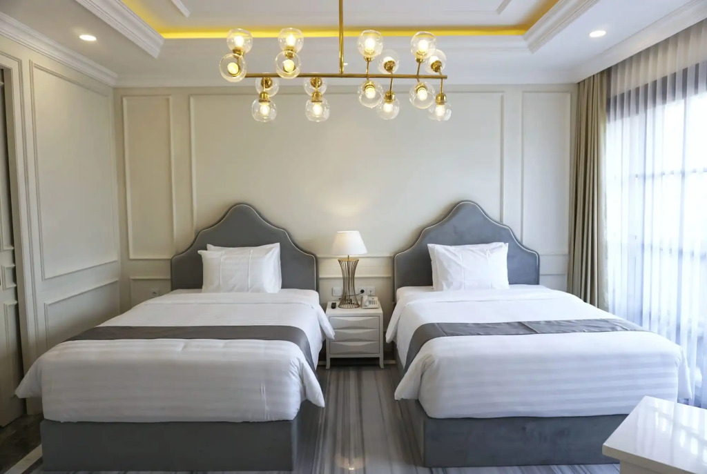 Grand Senyum Hotel