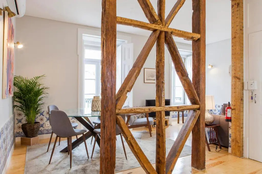 Alfama St George Castle District Fabulous 3 Bedrooms 2 Bathrooms AC Balcony 1st floor Apartment 19th Century Building