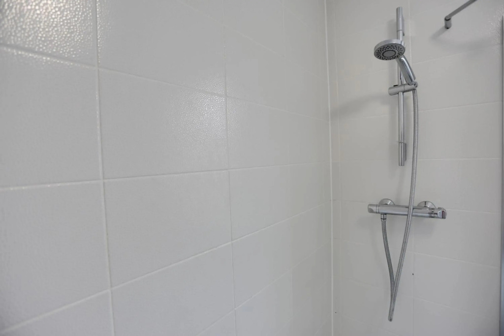 STALDON COURT - A 2 Bedroom Apartment by Prestigious Stays - Includes Wifi, Netflix & Amazon Alexa