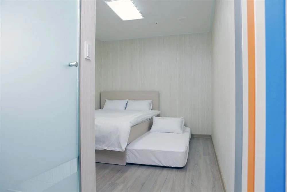 K Pop Residence I
