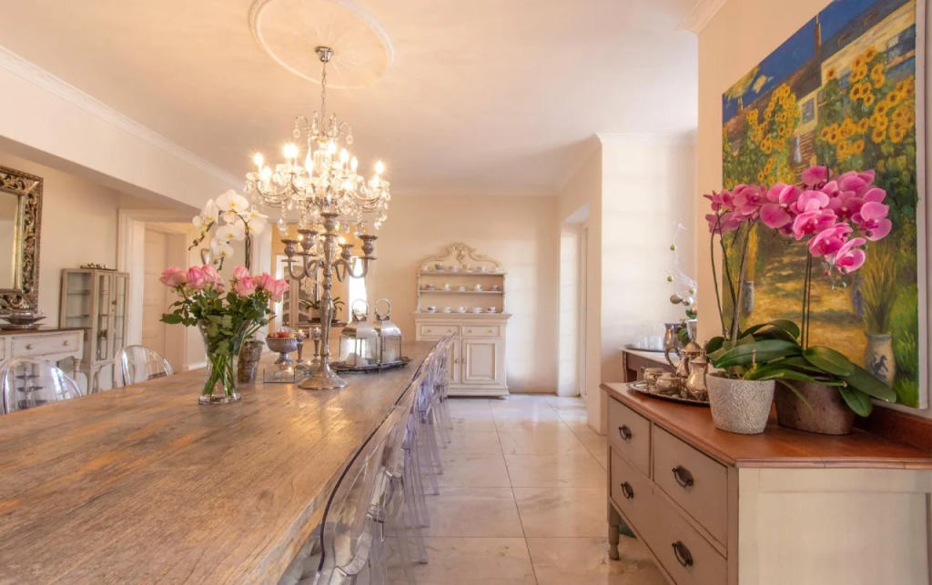 Rhondas Manor Boutique Guesthouse