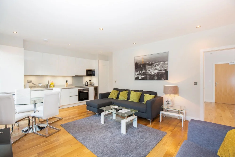 Split Level 2 Bed In Maida Vale, Near Paddington