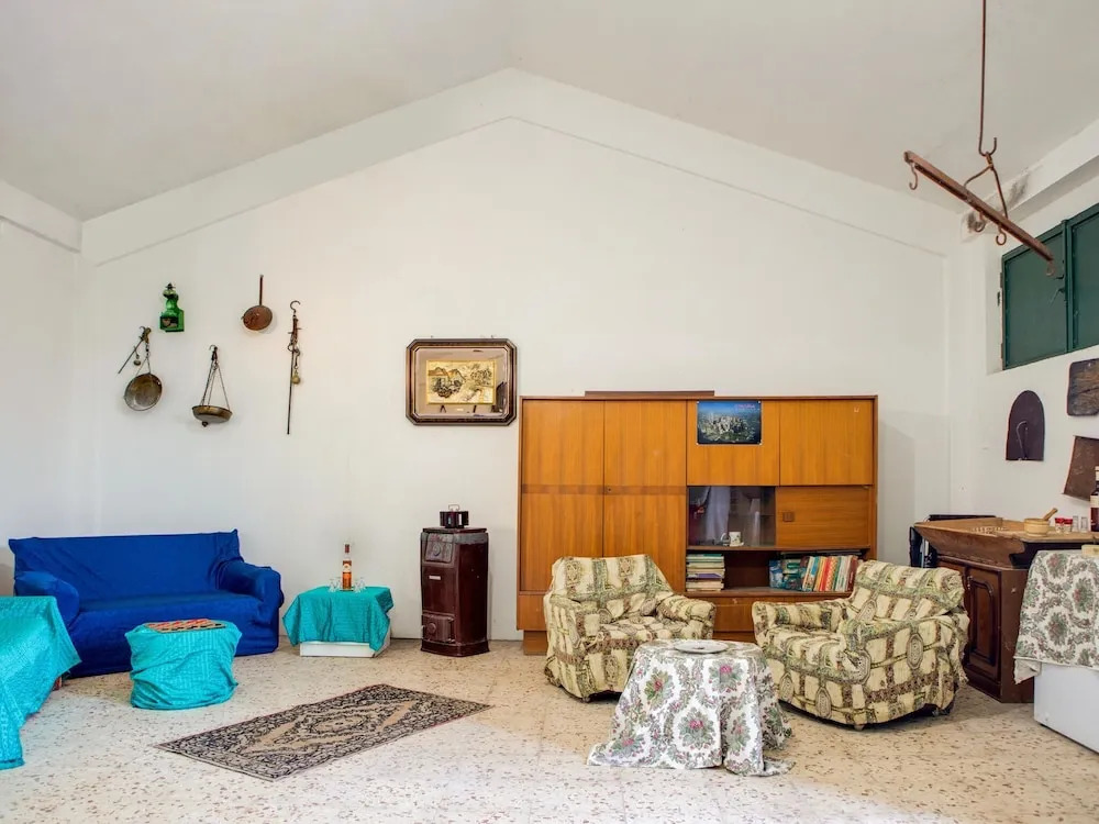 Valley-view Holiday Home in Sperlinga With Private Pool