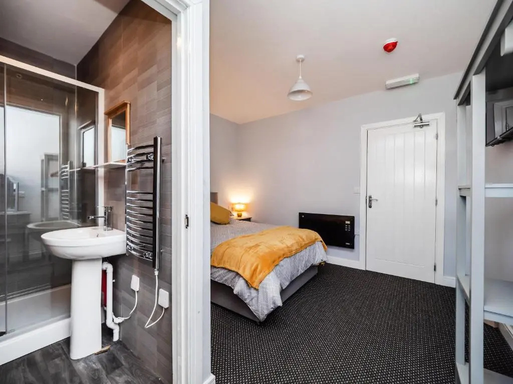 Rooms at number 4