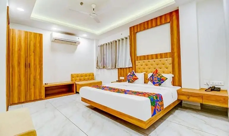 Hotel Purple Orchid