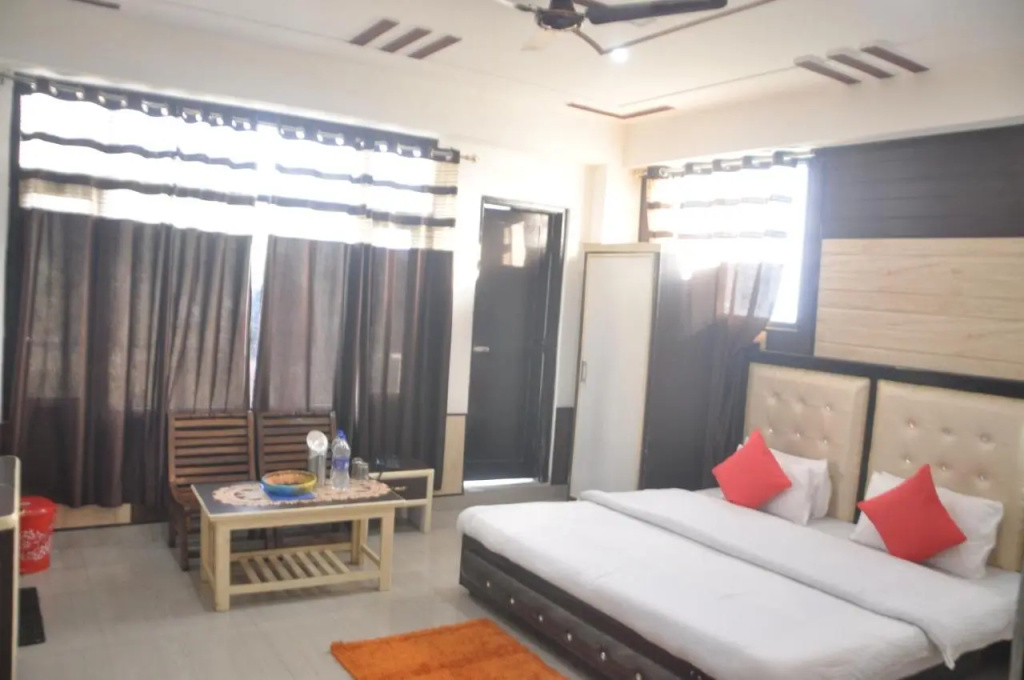 Hotel Devdar Resort