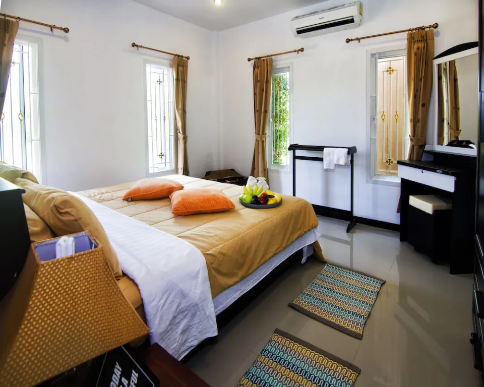 Villa Adelle Bang Tao 2 bedroom house