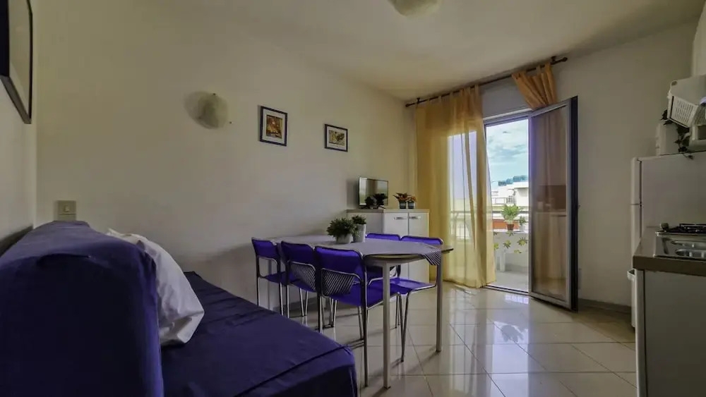 Modern Flat With Terrace Near the Sea-beahost
