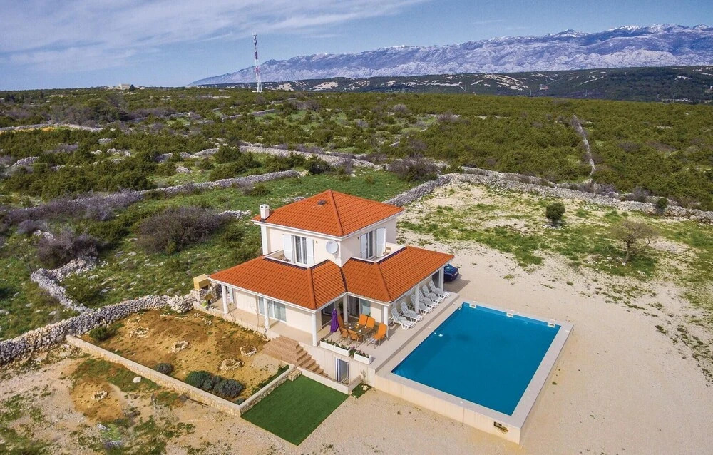 Awesome Home in Novalja With Wifi and 3 Bedrooms