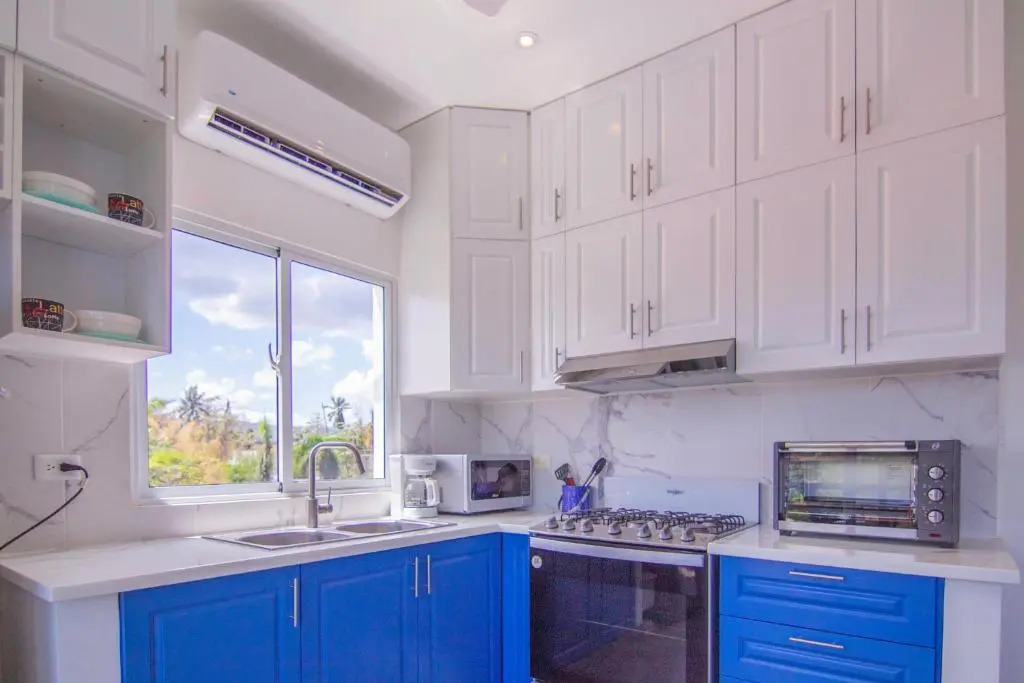 Private Rooftop Patio 2 Bedroom Apartment