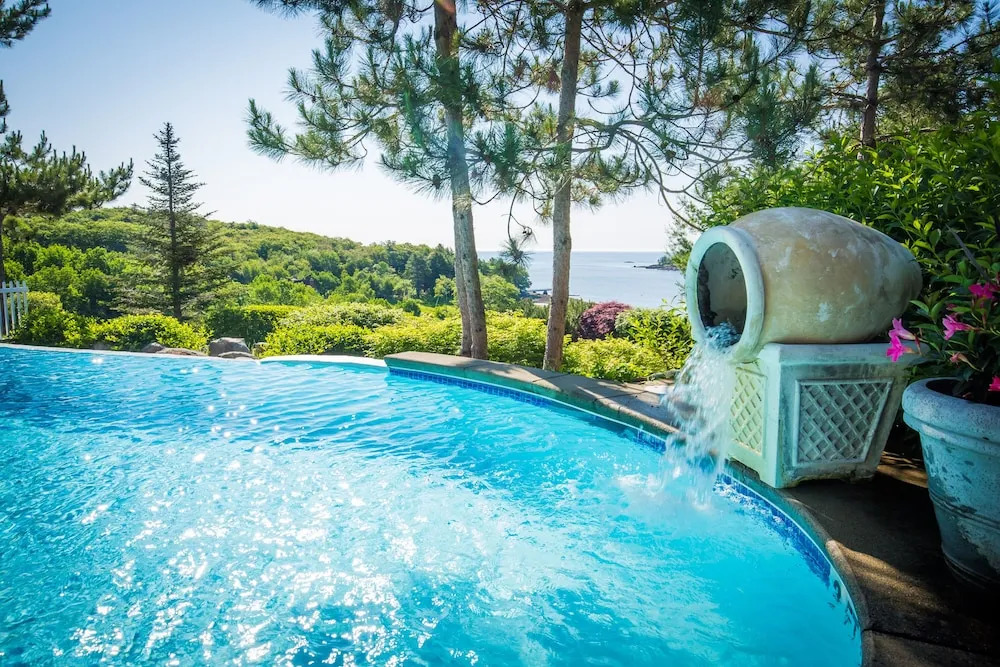 Island View Inn