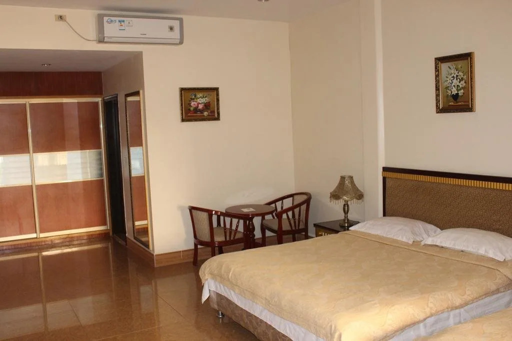 Yim Saan Hotel & Restaurant