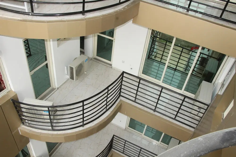 El Mimosa Complex