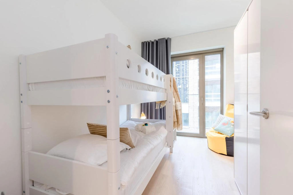 Brand new holiday home with high-end finishing and private parking space, at a stones throw from the beach