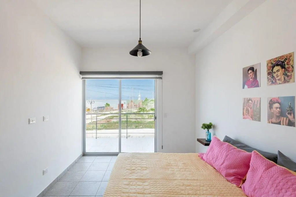 Primer Piso condo , 3 Recamaras+2.5 baños +alberca