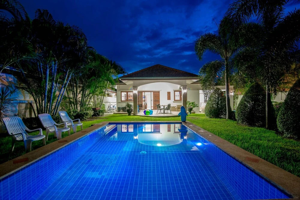 Sunshine Pool Villa