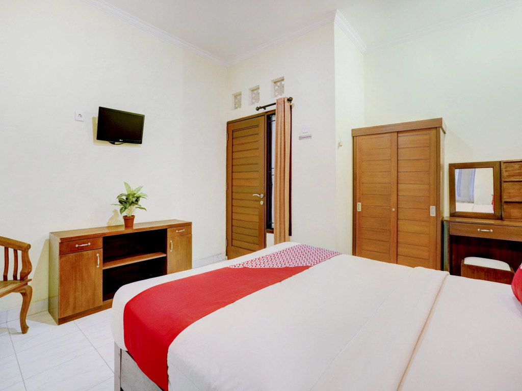 OYO 3910 Teges Inn