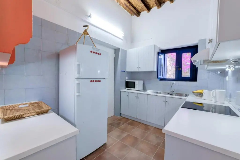 Peggy's Place, Traditional Cycladic House in Drios