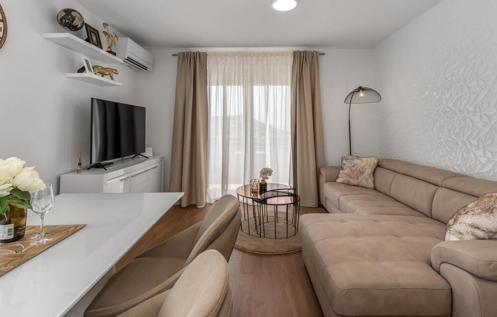 Amazing Apartment in Klenovica With Wifi and 1 Bedrooms