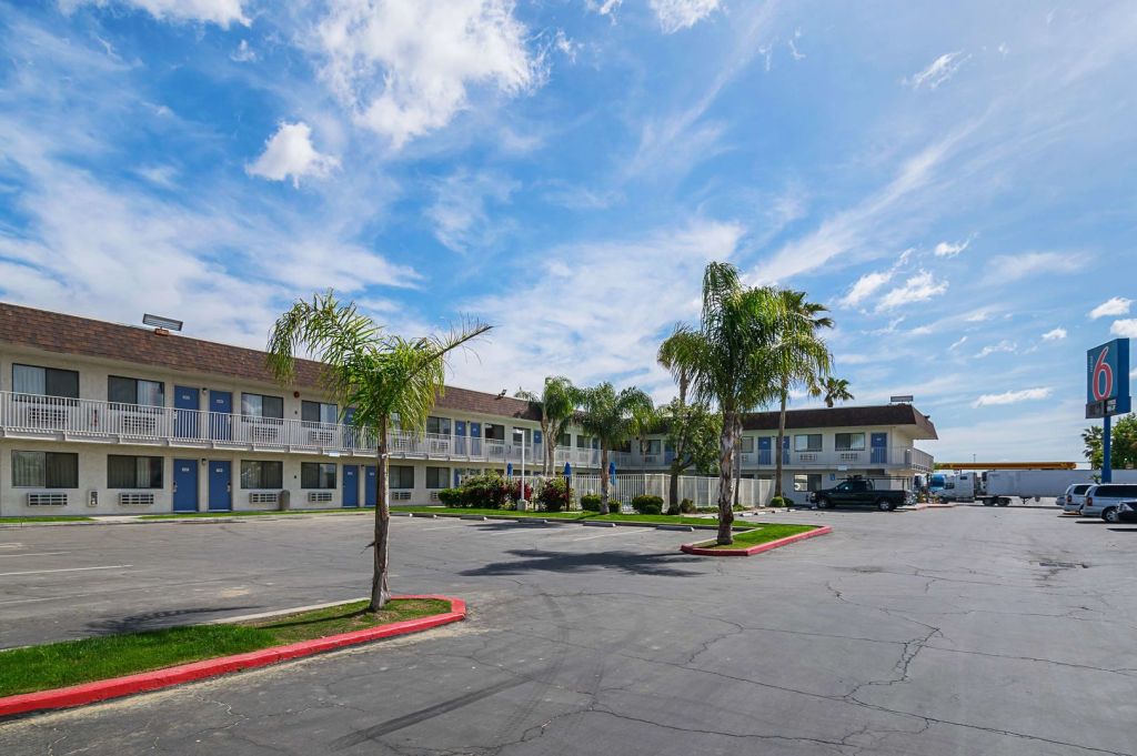 Motel 6 Lost Hills CA