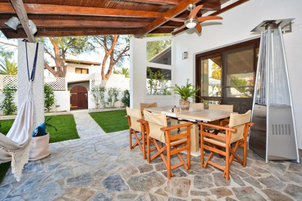 Villasonboard Dock Villa 3 Bed, 3 Bath, Canal, Greek Venice Porto Hydra