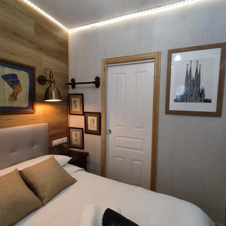 Studios Or Private Rooms