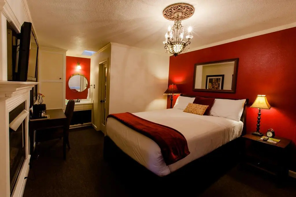 Strawberry Valley Inn