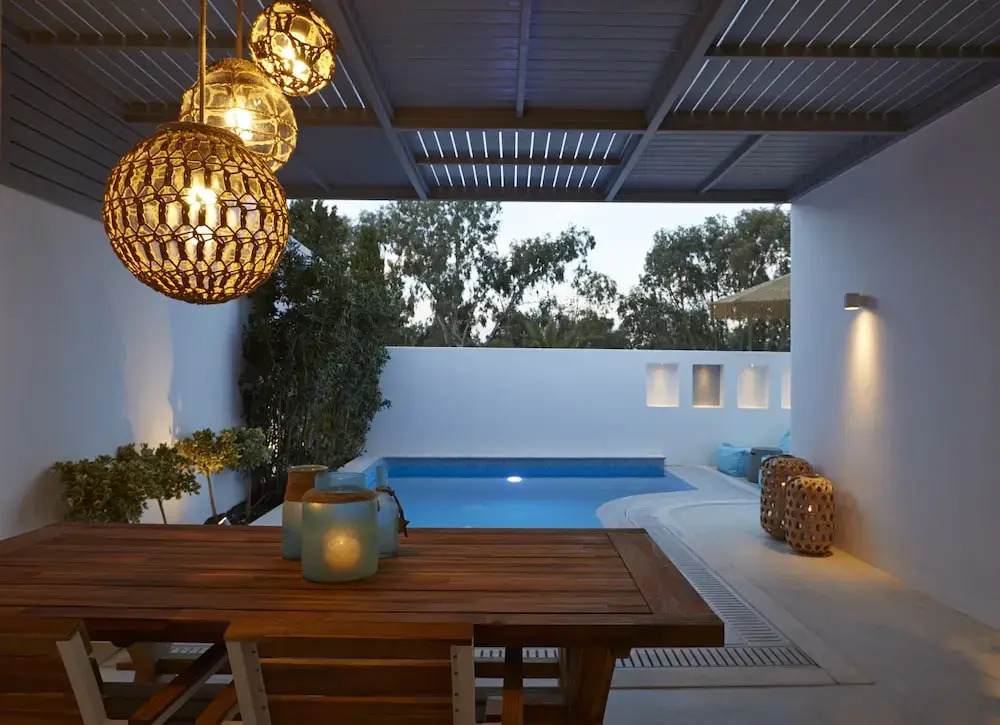 Eolia Kamari Villa
