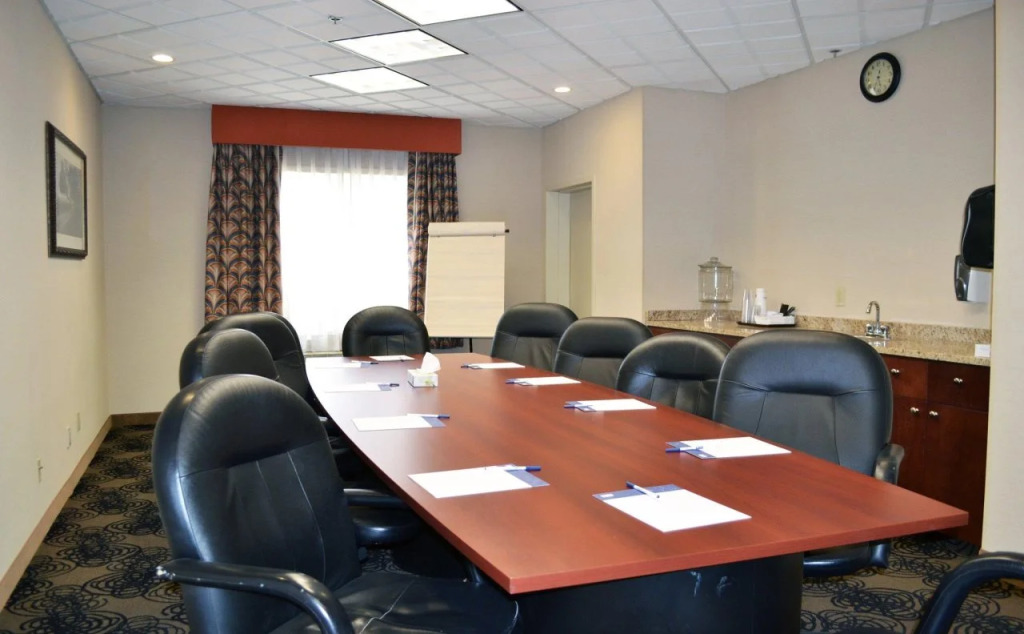 Holiday Inn Express Hotel & Suites-Hinton by IHG
