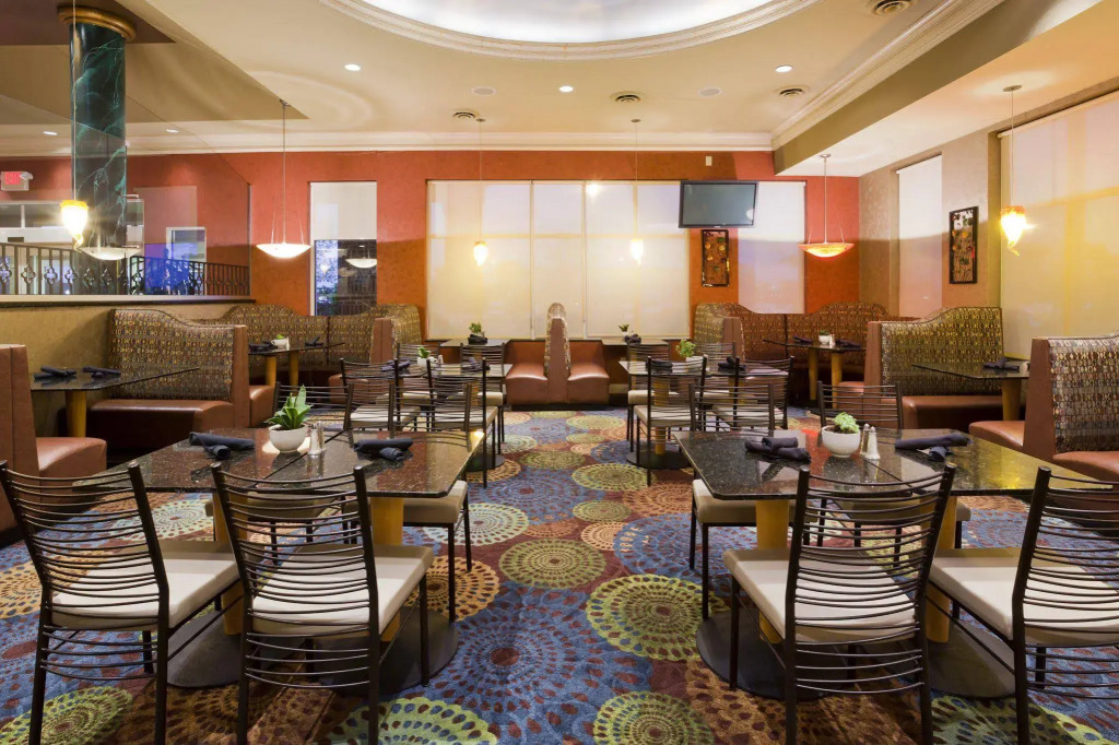 Holiday Inn Hotel & Suites Maple Grove Northwest Minneapolis-Arbor Lakes by IHG