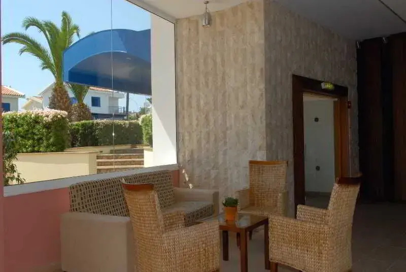 Iris Beach Hotel