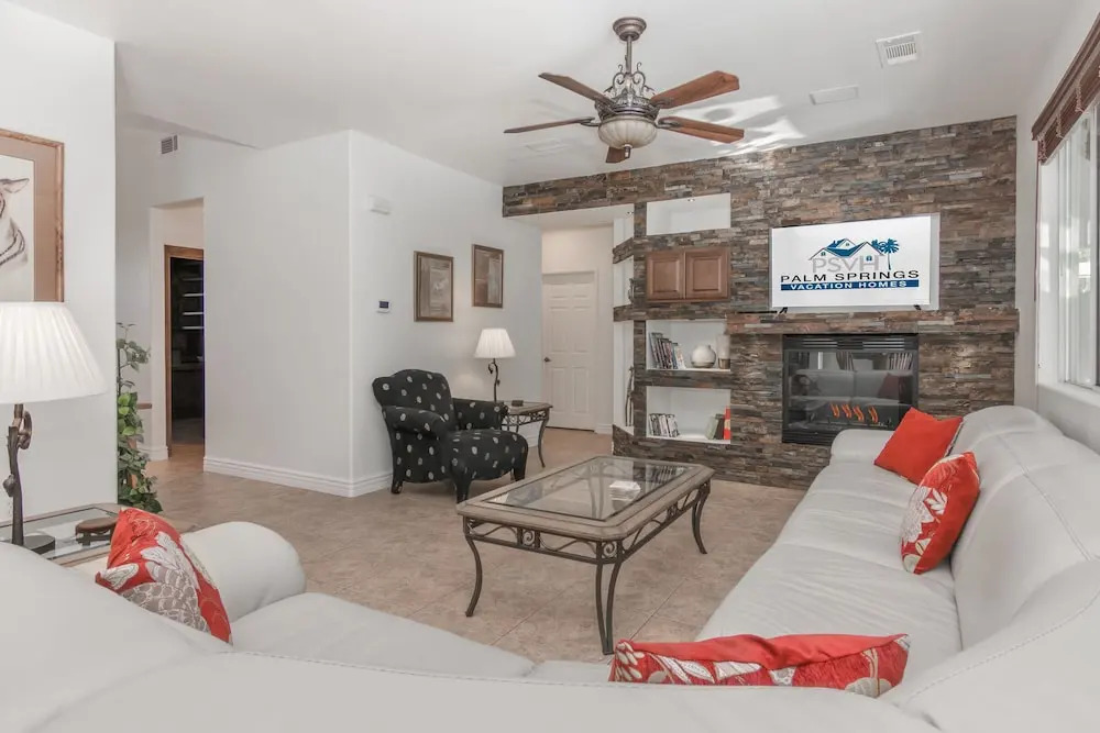 Aquarius of the Desert Six Bedroom House
