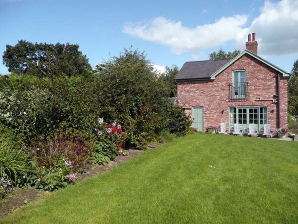 Glan Clwyd Isa - Cae Caled Cottage