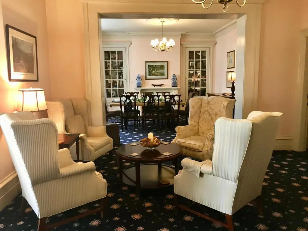 Tattingstone Inn