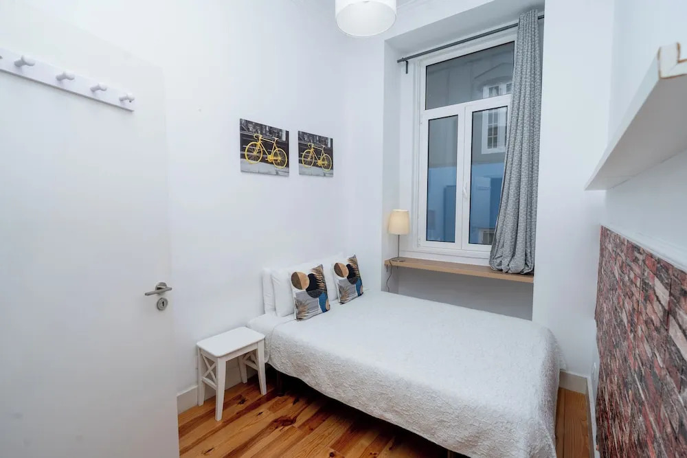 2 Bedroom Apartment Located Heart of Lisbon City