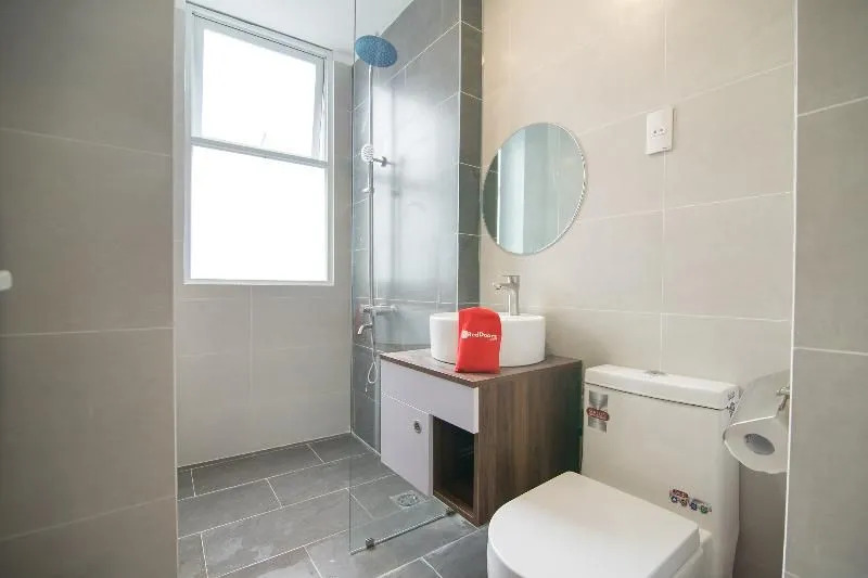 RedDoorz Plus @ Tran Quang Khai Street