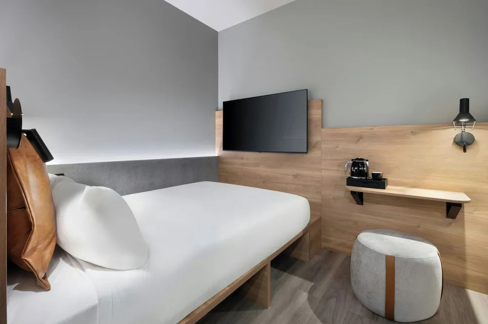 Be London - The Piccadilly Circus Residences