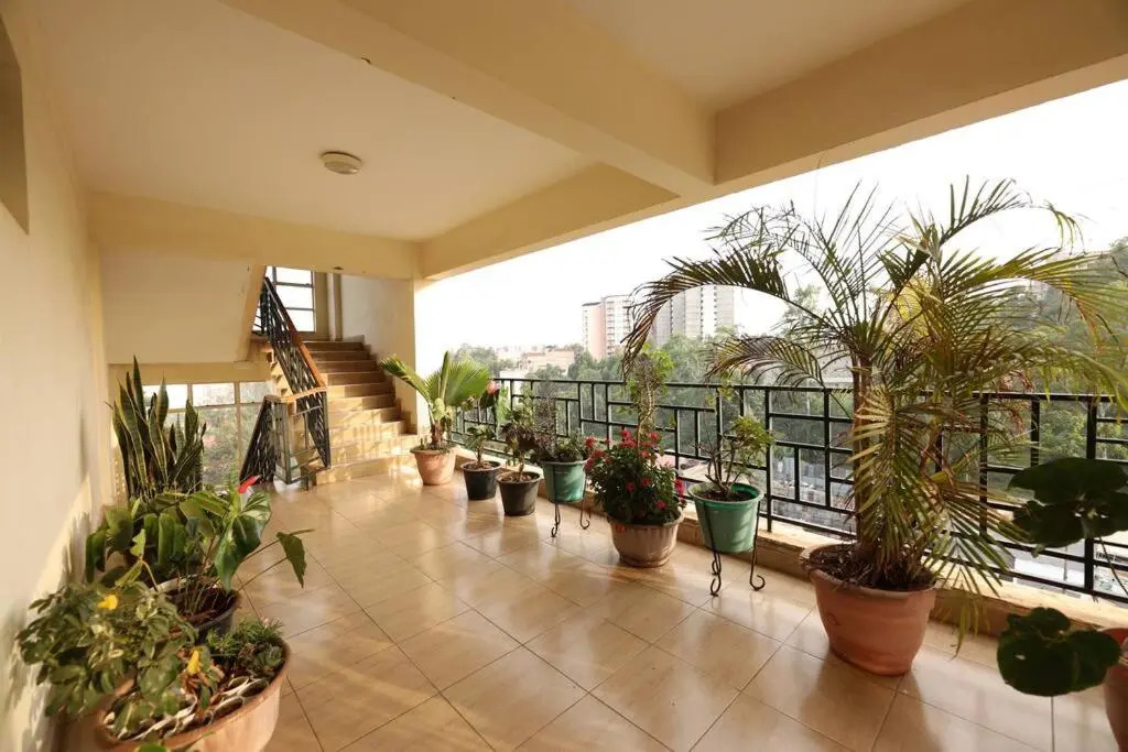 Exquisite fully furnished 1 bedroom apartment