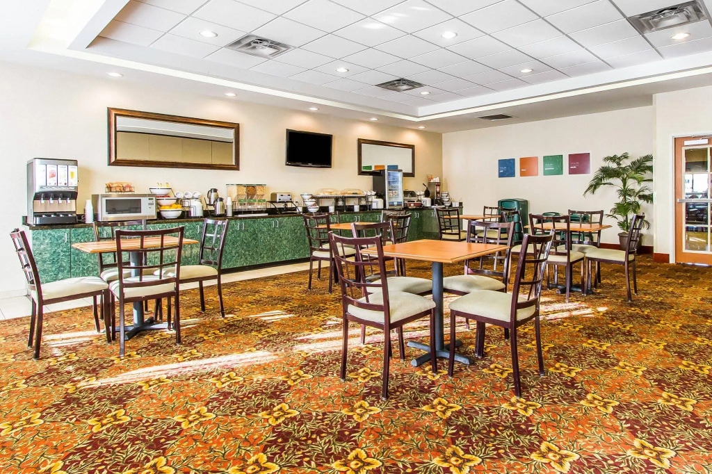 Spark by Hilton Shawnee
