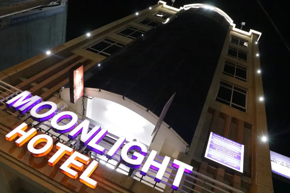 Claire de Lune Moonlight Hotel