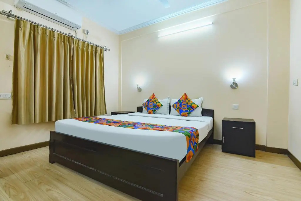 Fabhotel Dovers Inn