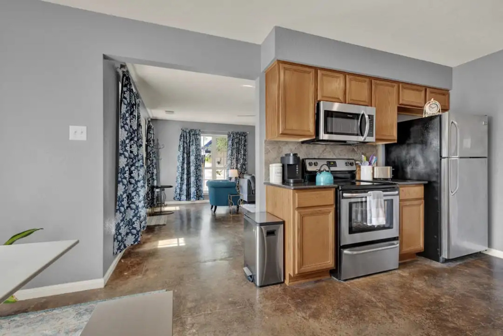 Le Chic on Creek - Central Location