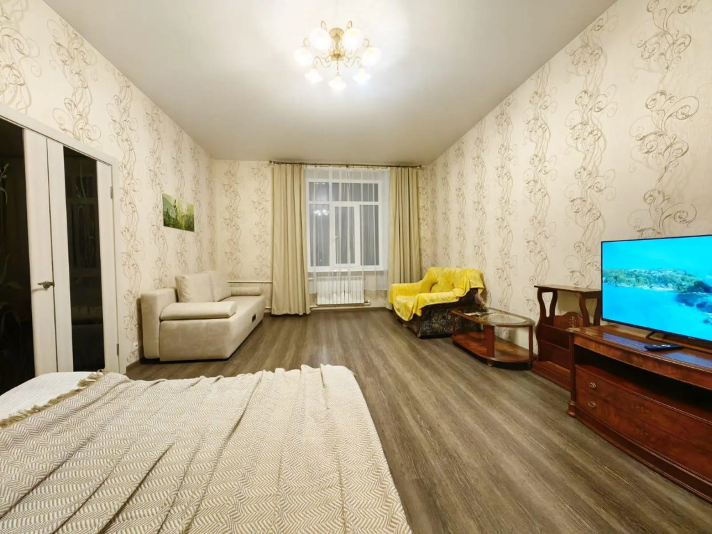 Like Home на Адмирала Нахимова 4