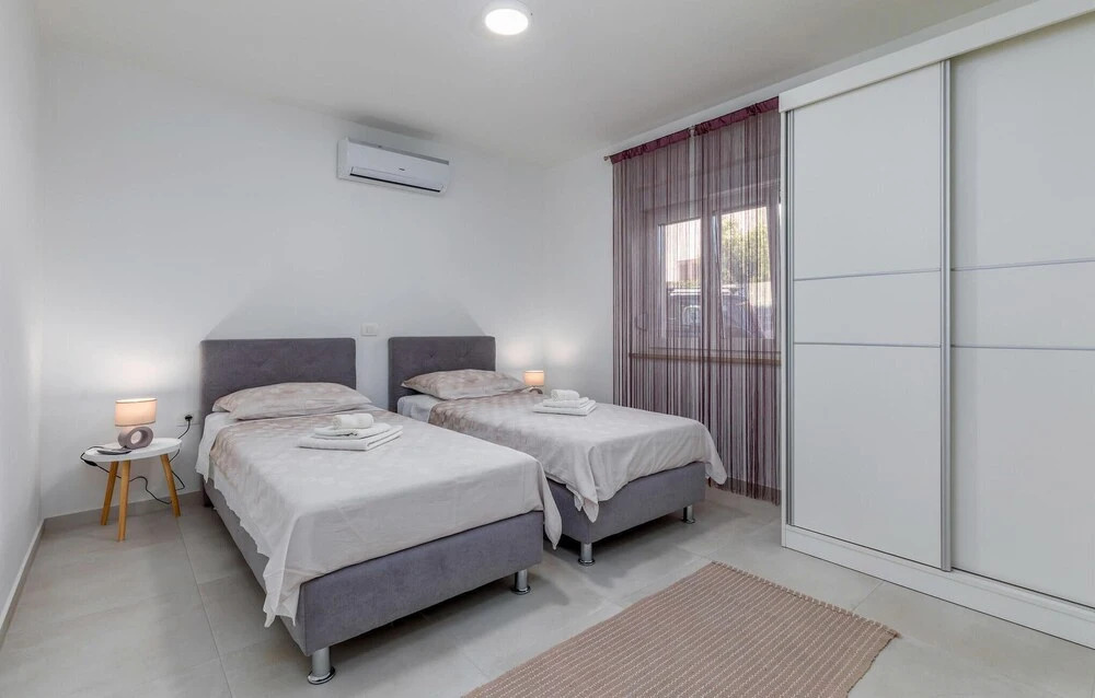 Pet Friendly Home In Sikici