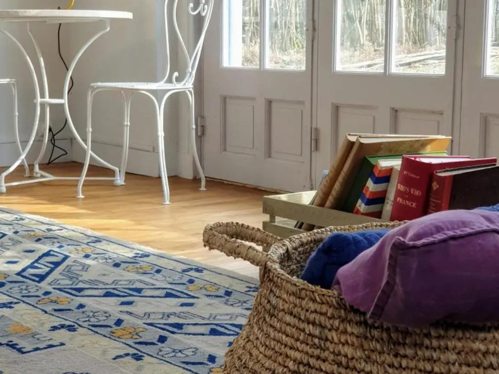 Retraite Paisible au Cœur de la Forêt de Rambouillet avec Étang Privé et Charme Authentique - FR-1-527-8