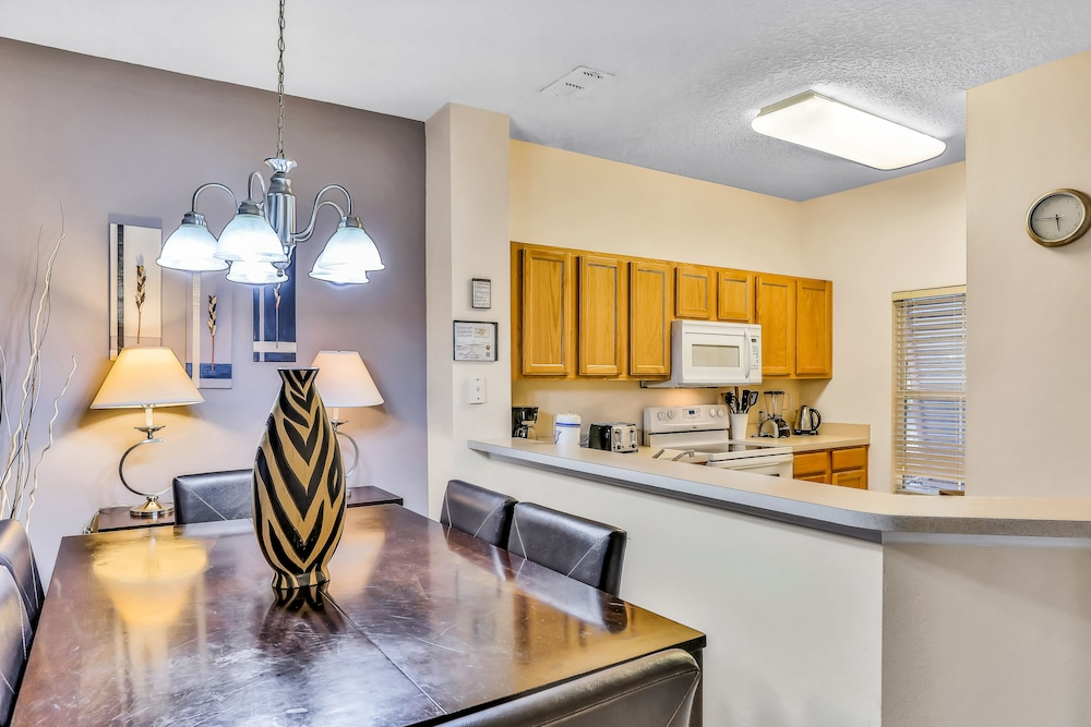 Two-story, Dog-friendly gem Near Theme Parks With Pool, Central AC & On-site gym
